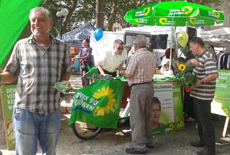 Infostand am Nordmarkt mit Frank Meyer Infostand Nordmarkt 2